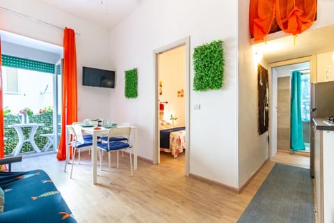 Kitchen or kitchenette, Living room, Dining area
