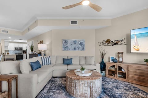 Day, TV and multimedia, Balcony/Terrace, Living room, Seating area, furniture