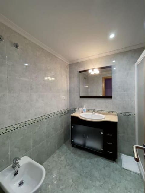 Apartamento Vigo 3Hab 6PAX WiFi PARKING Playa a 8 mins ツ by Rias Baixas Rentals Apartment in Vigo