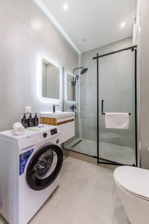 Shower, Bathroom, washing machine