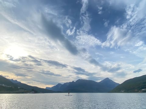 Cosy apartment near the sea and nature in Kaldfjorden Apartment in Tromso