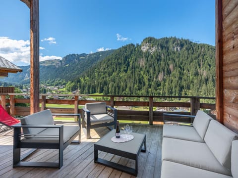 Chalet 1100 - Bo Immobilier Chatel - à mi-chemin du centre et du Linga -Reduced prices on ski passes Châtel & Portes du Soleil Chalet in Châtel