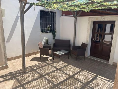 Patio, Facade/entrance, Balcony/Terrace