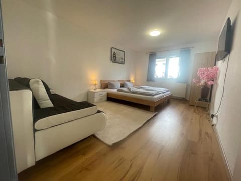 Photo of the whole room, Seating area, Bedroom