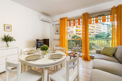 Colonel hébert deux pièces climatisé Apartment in Menton
