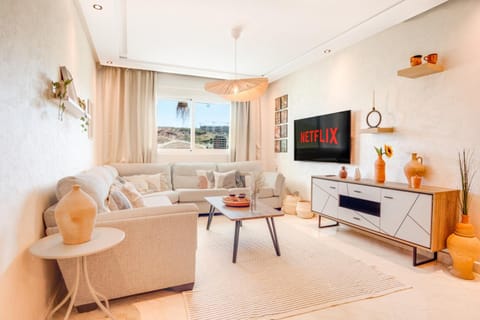 Communal lounge/ TV room, TV and multimedia, Living room, Seating area