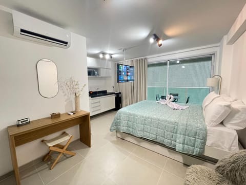 Bed, TV and multimedia, Kitchen or kitchenette, Photo of the whole room, Bedroom, air conditioner