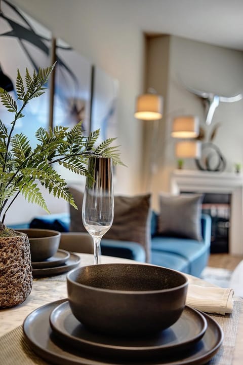 Penthouse One Bedroom Garden View Condo by UCLA Apartment hotel in Westwood