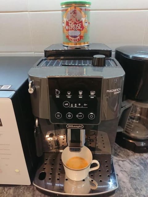 Athens Riviera Beach Retreat Apartment in Vouliagmeni