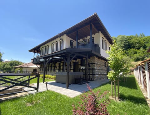 Property building, Day, Summer, Hot Tub