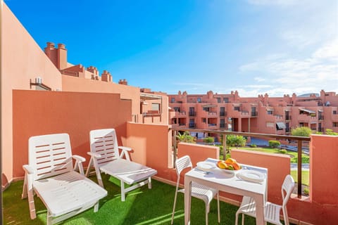 View (from property/room), Balcony/Terrace, sunbed
