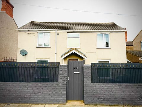 Work & Relax- Convenient 2-Bed House Villa in Cleethorpes