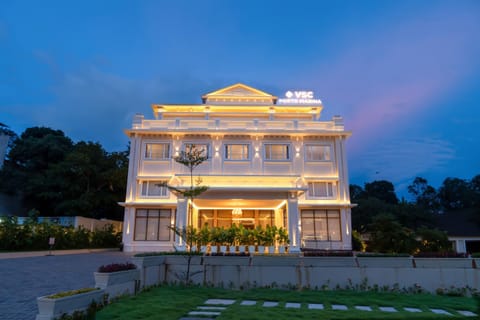 Property building, Facade/entrance
