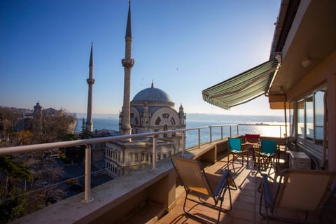 Nearby landmark, View (from property/room), Balcony/Terrace, Sea view