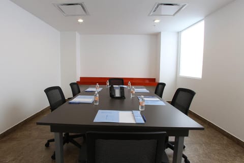 Meeting/conference room