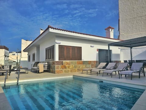 Balcony/Terrace, Swimming pool