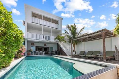 Property building, Day, Garden, Balcony/Terrace, Garden view, Pool view, Swimming pool, sunbed