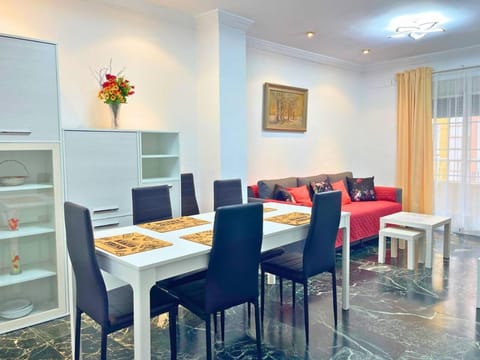 Living room, Seating area, Dining area