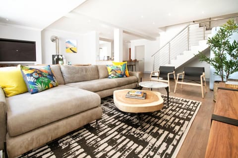 House La Gratitude - secure parking House in Stellenbosch