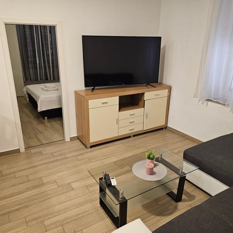Jadran - 2 bedroom apt for 6 people Apartment in Zadar