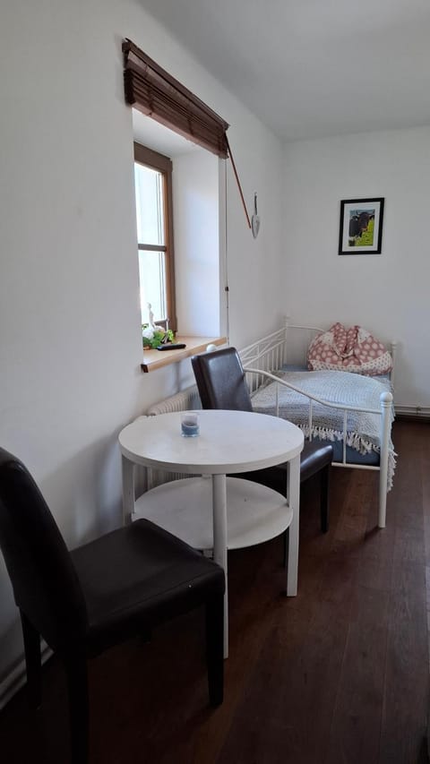 Dining area, Bedroom