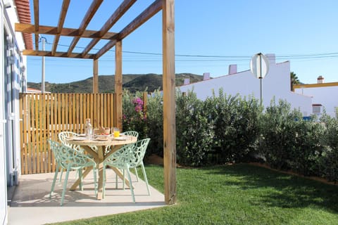 Spring, Day, Garden, View (from property/room), Dining area, Garden view