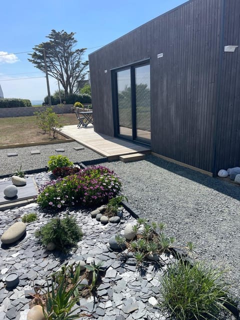 Property building, Garden view