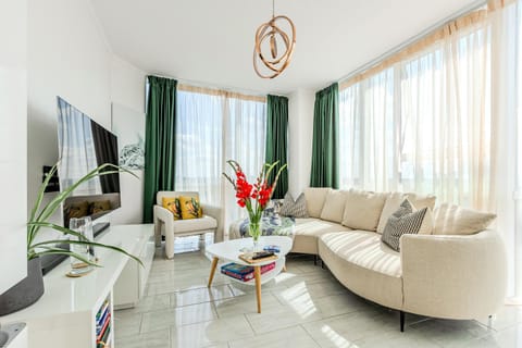 Communal lounge/ TV room, TV and multimedia, Living room, Seating area