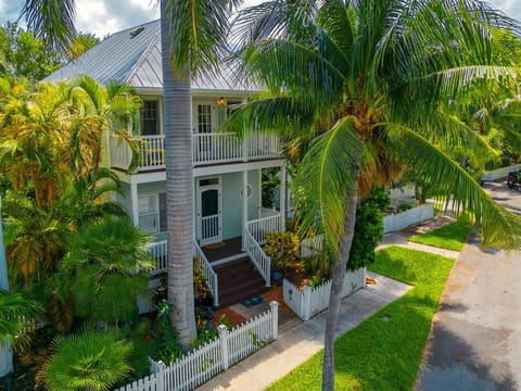 Doc`s Paradise House in Stock Island