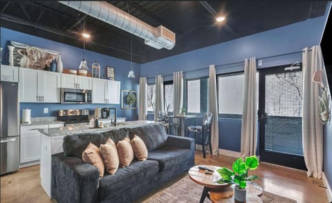 New Studio- 2 beds 7 mins to DT Apartment in Nashville