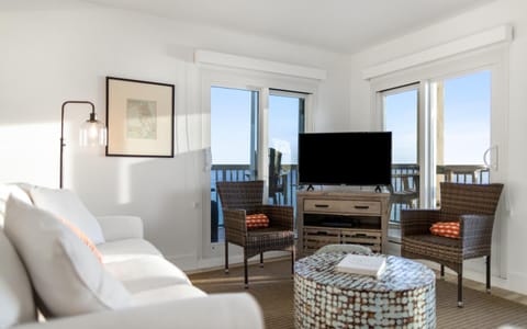 Top Shellf by Oversee 30A Apartment in Sunnyside