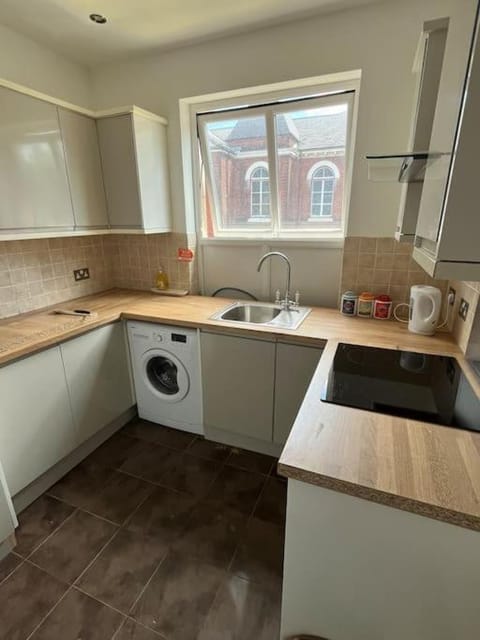Central Two-three bedroom Beach town maisonette Apartment in Portsmouth