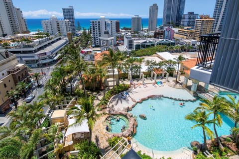 River view, Swimming pool