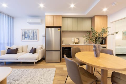 Kitchen or kitchenette, Living room