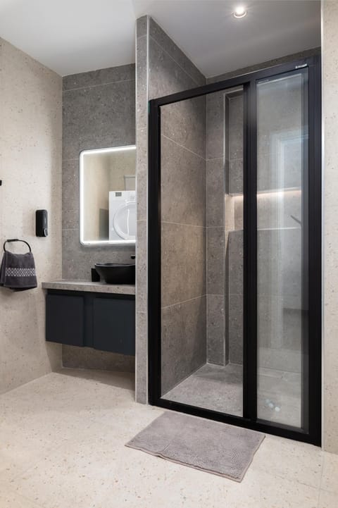 Modern 1BR Apartments Close to Manoel Island Saint Julians & Tigne Shopping Mall Apartment in Sliema