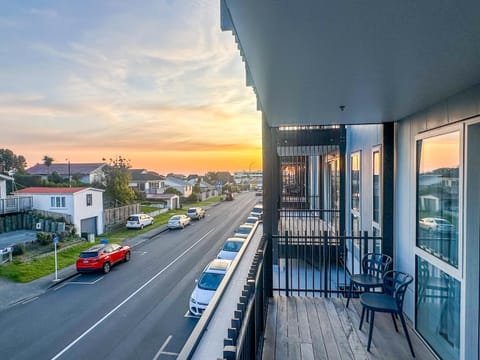 Balcony/Terrace, Street view, Sunset