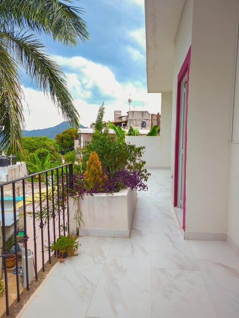 Céntrica habitación 2 camas queen - Gran Nehtolli #7 - Sin Estacionamiento Capsule hotel in Hidalgo, Mexico