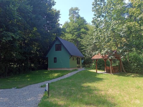 Property building, Natural landscape, Garden