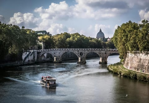 Nearby landmark, Day, Natural landscape, River view
