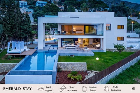 Property building, Pool view