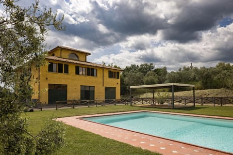 Property building, Garden, Pool view