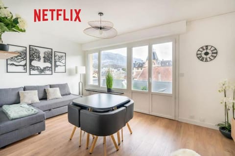 T2 parking gratuit plus 2 balcons Apartment in Tresserve