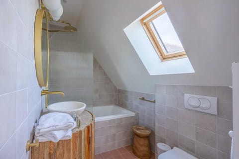 Toilet, Bathroom, Bath