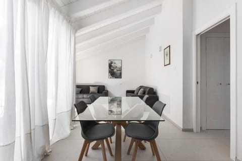 Le Dodici Porte - De Maria 7 By Bologna District Apartment in Bologna