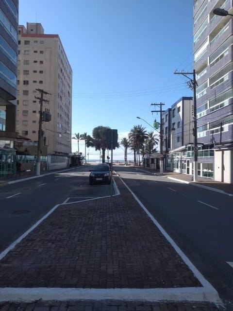 Day, Neighbourhood, City view, Street view, Location