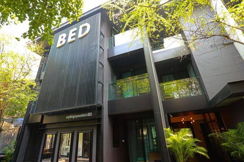 Property building, Day