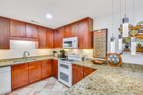 Pet Friendly with Fire Pit Walk to the Beach! House in Lake Michigan Beach