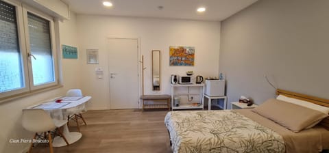 Living room, Photo of the whole room, Bedroom