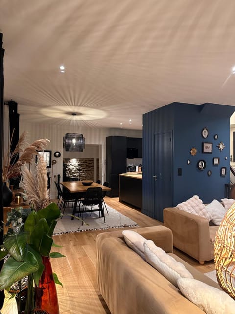 Les Libellules Appartement avec baignoire spa à Lanvallay Apartment in Brittany