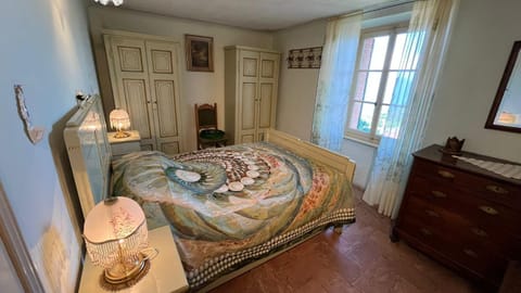 Bed, Photo of the whole room, Bedroom, Lake view, Mountain view, wardrobe